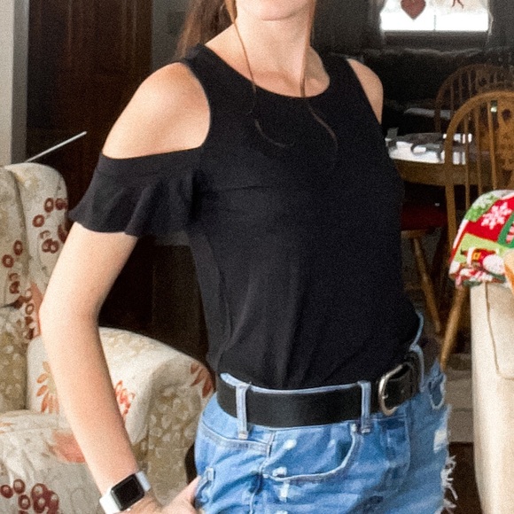 Black soft & sexy cold-shoulder top - Picture 1 of 1